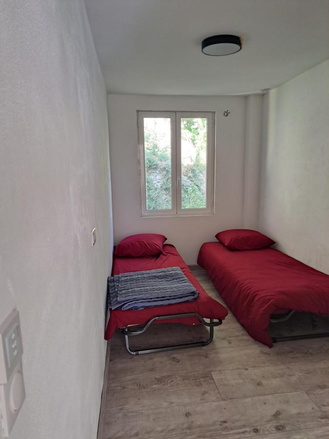 Superbe Rez-De-Jardin Refait A Neuf. Apartment Breil sur Roya Bagian luar foto